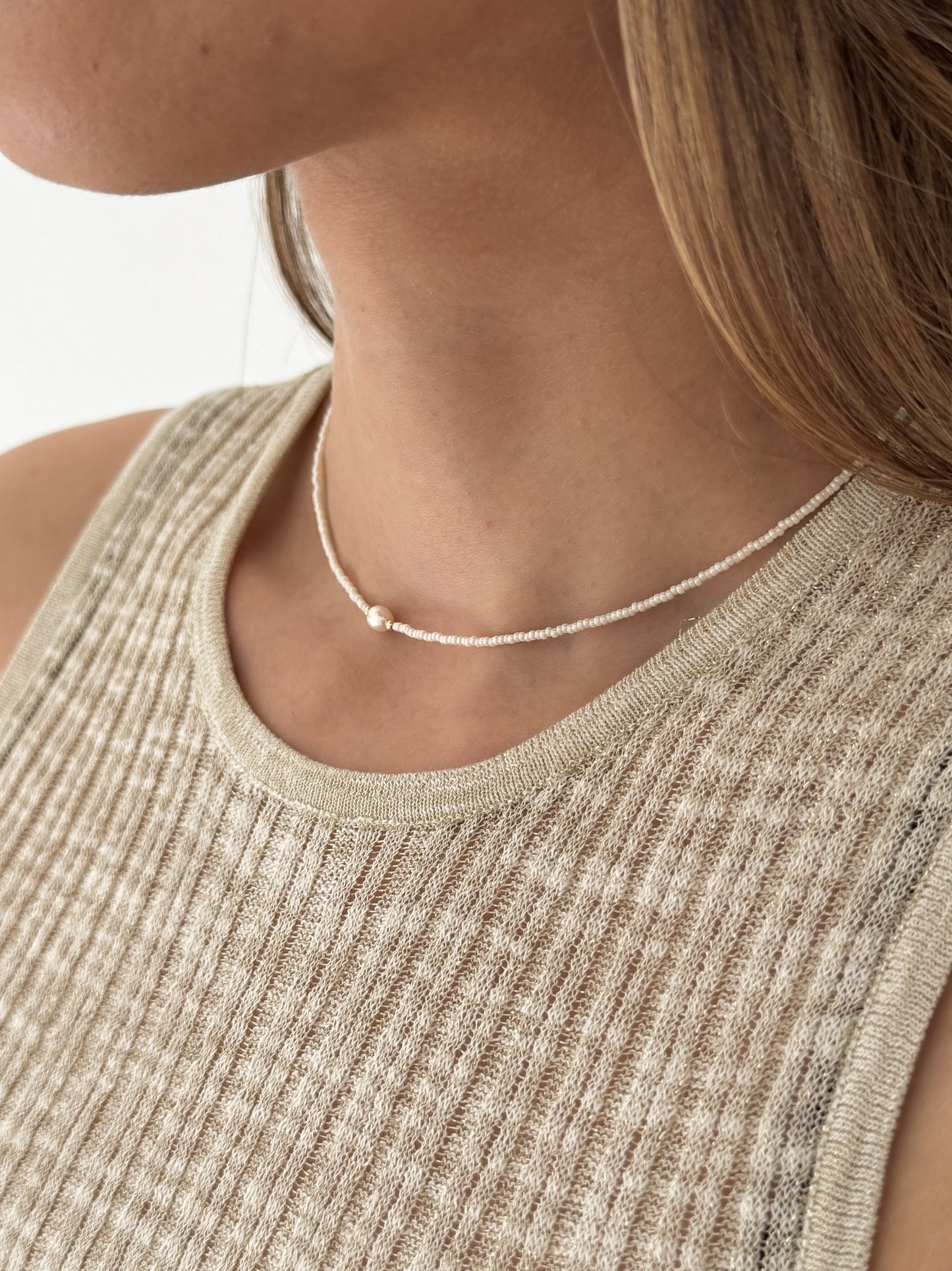 Xavoia Miyuki wit met parel stretch choker ketting