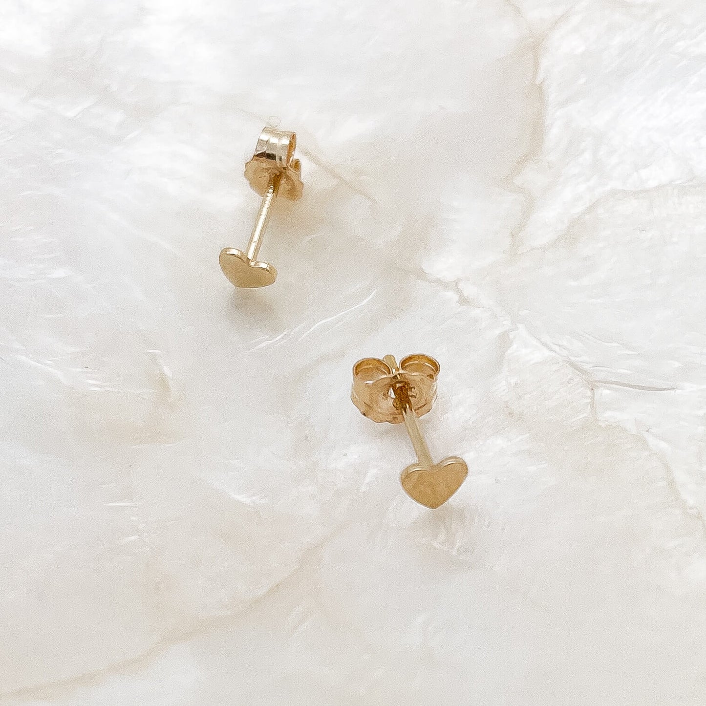 Mini hartjes oorstekers gold filled