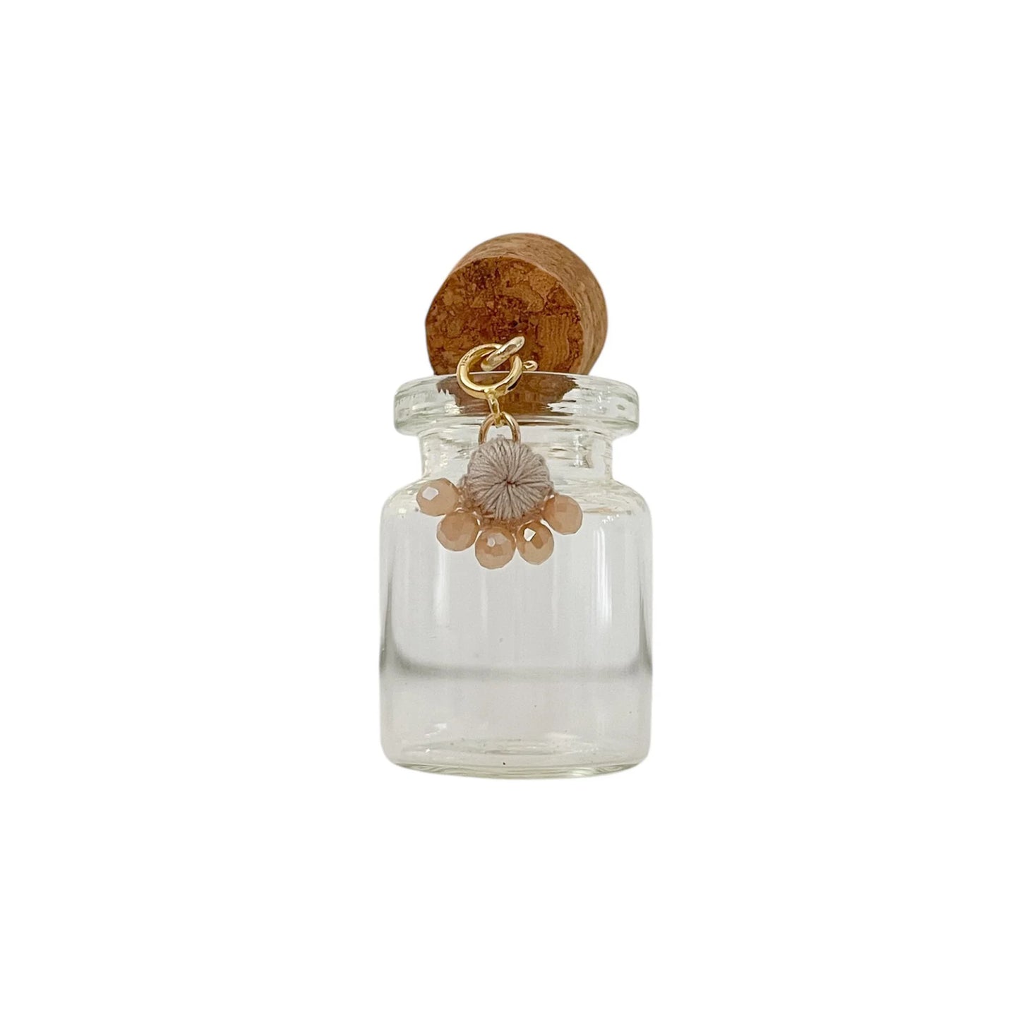 Leora gehaakte kern bloem bedel gold filled