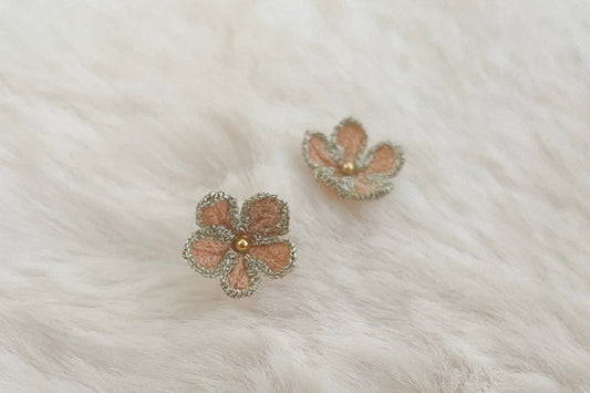 Microhaken; het fijne vakwerk achter mijn sieraden
