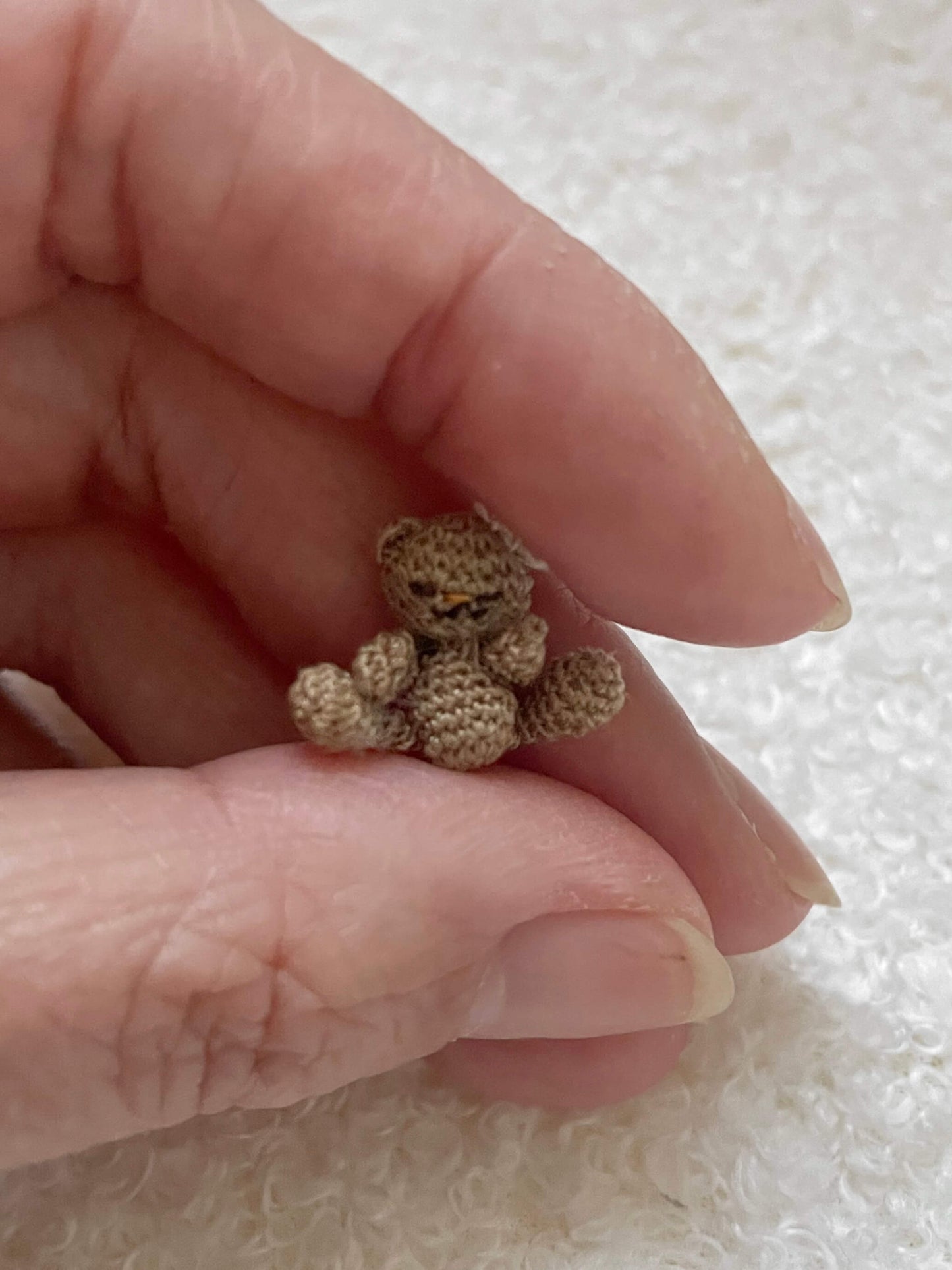 Chloé micro gehaakte amigurumi beertje